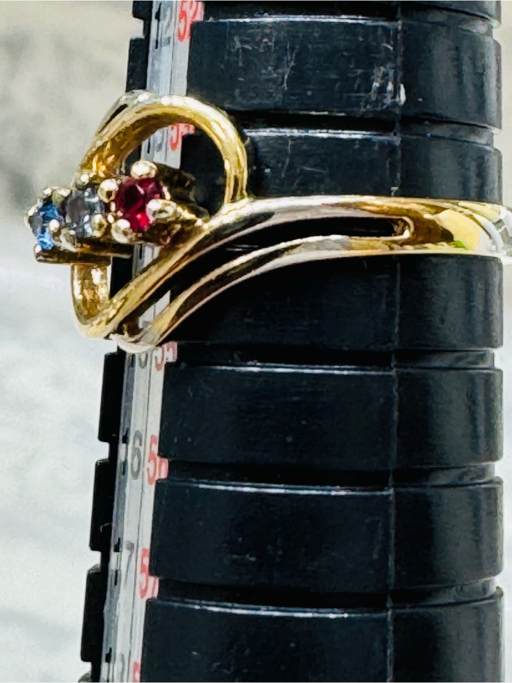 Gold Three-Stone Birthstone sample Ring with Red, Gray, and Blue Stones size 6 - Picture 13 of 14